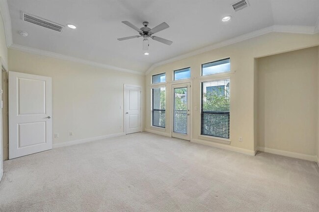 Building Photo - 6134 Hamman St
