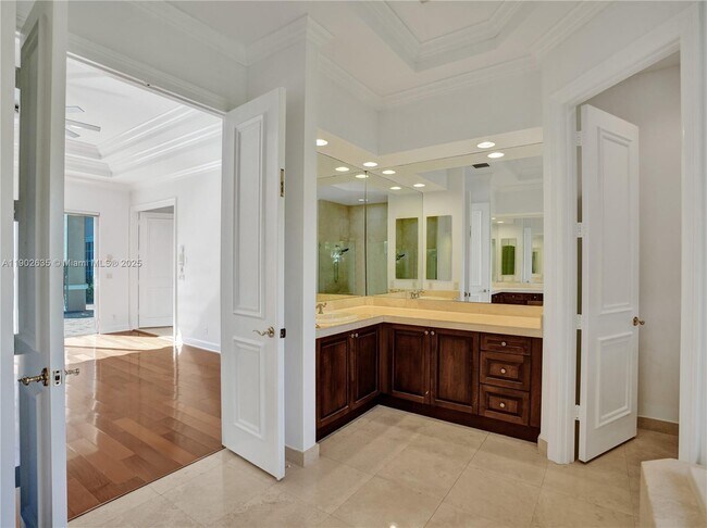 Building Photo - 16291 Bristol Pointe Dr