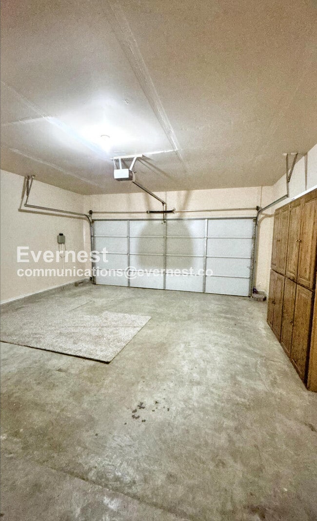 Building Photo - 3505 Fitzroy Ave