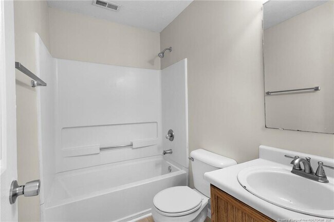 Building Photo - 324 Nettletree Ln