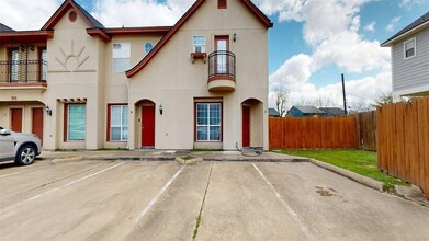 Building Photo - 301 Nimitz St