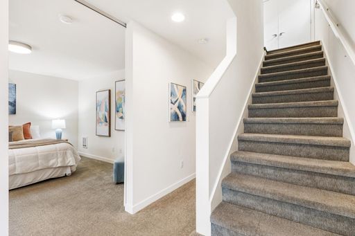 Building Photo - Stand-Alone Modern Home with Elliott Bay Views