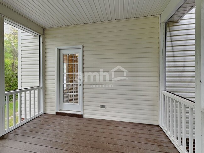 Building Photo - 8420 Astwell Ct
