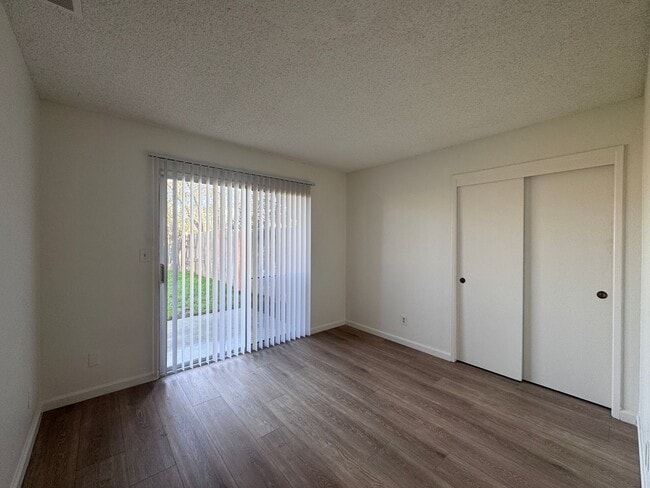 Building Photo - 7031-7033 Peachtree Ave