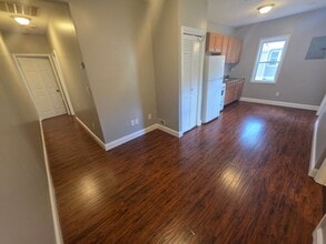 Building Photo - 2 Bed 1 Bath Apartment In Loch Sheldrake