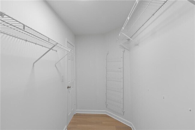 Building Photo - 3412 Camens Ct NE