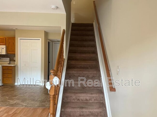 Building Photo - 50432 Bay Run S