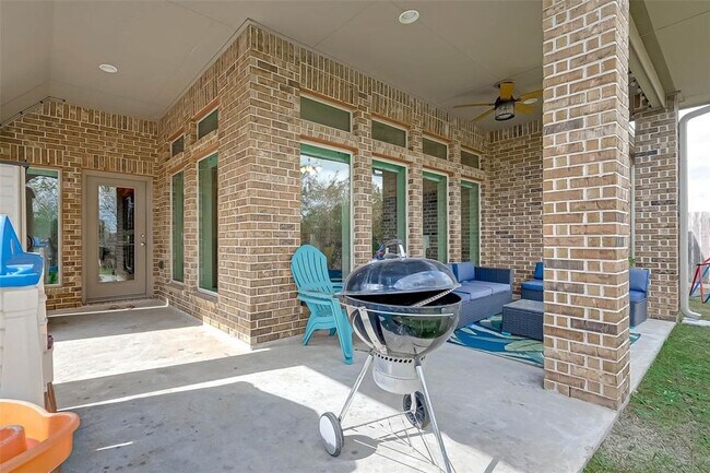 Building Photo - 29026 Crystal Rose Ln