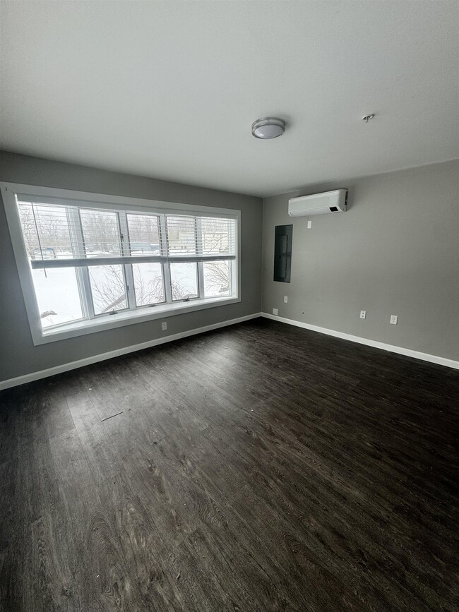 Building Photo - 9 Monarch Wy