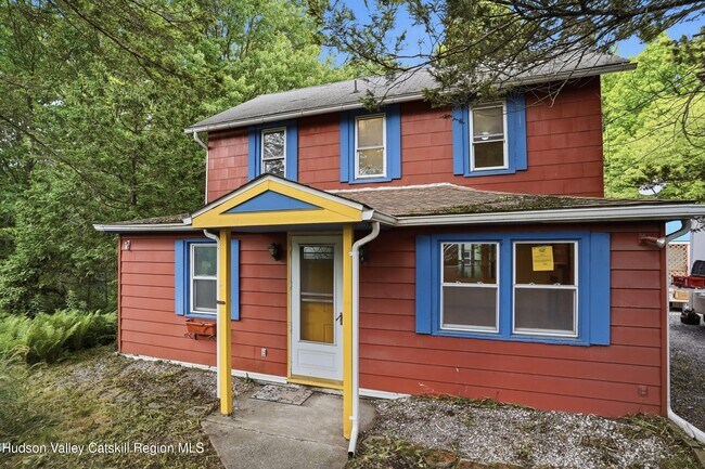 Building Photo - 872 NY-212