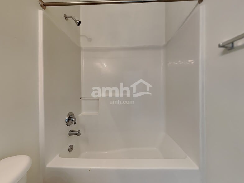 Building Photo - 1694 Haversham Park Dr