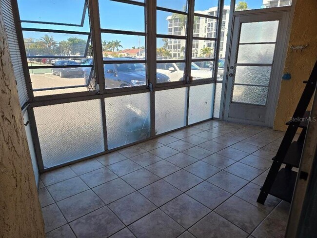 Building Photo - 4908 38th Way S