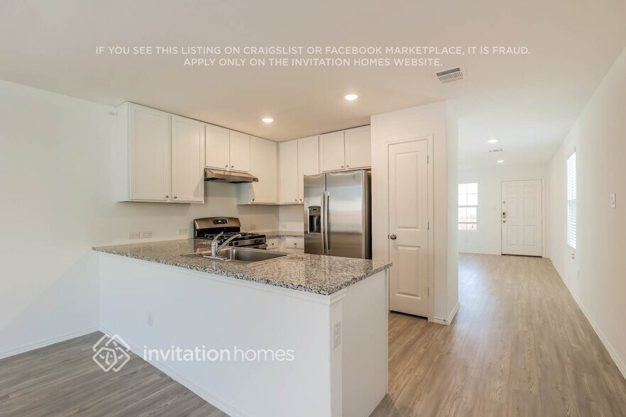 Building Photo - 10515 McClintock Dr