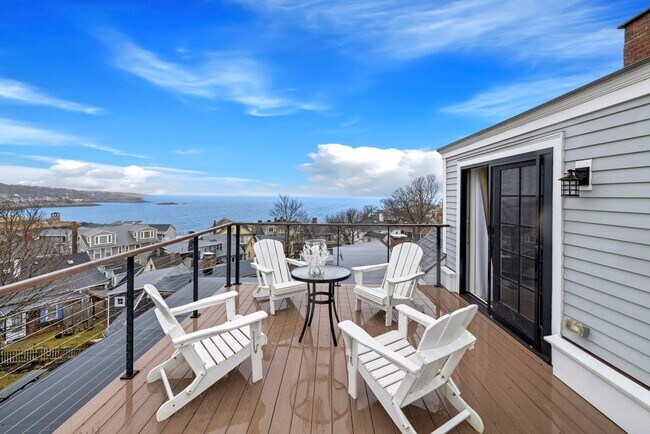 Building Photo - WINTER RENTAL: Portside Overlook