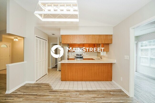 Building Photo - 3 Bedroom Pet-Friendly Home in ORMOND BEACH, FL with Main Street Renewal