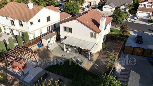 Building Photo - 729 Copperfield Ct