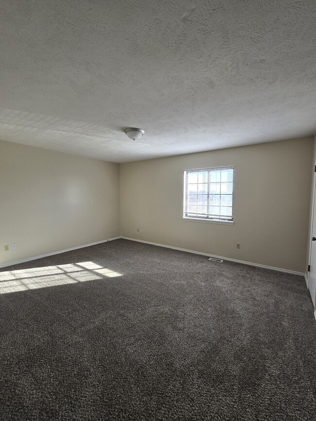 Building Photo - 3824 W Elm St