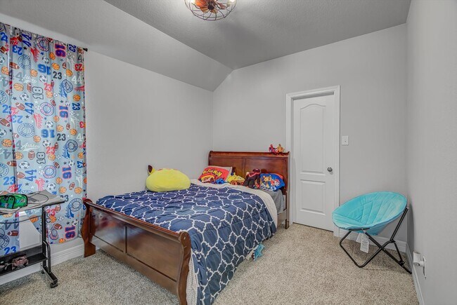 Building Photo - 2319 Gentle Breeze Ln