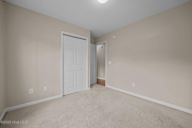 Building Photo - 180 Ashbury Park Ln