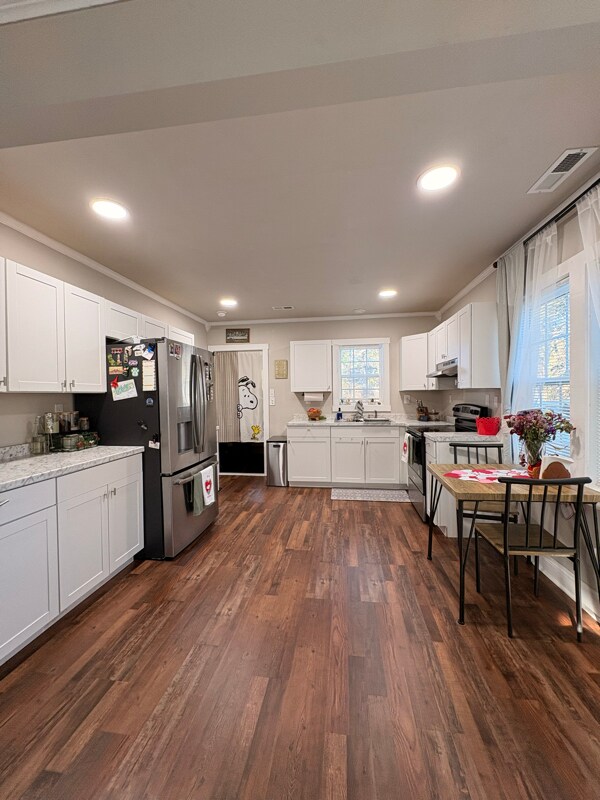 Building Photo - 1307 E Holly St