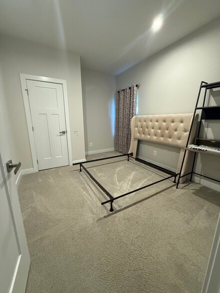 Building Photo - 440 Tree of Heaven Way