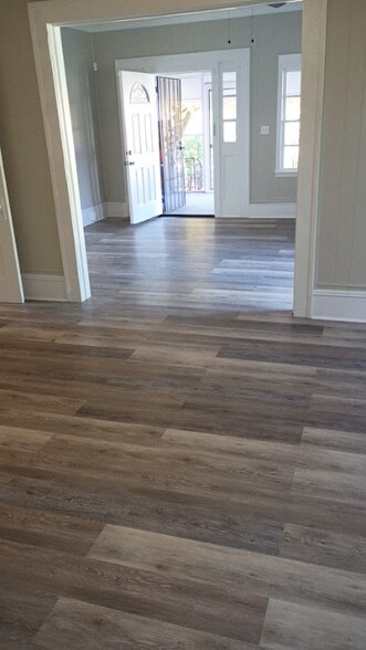 Building Photo - 2672 Cherry Ave