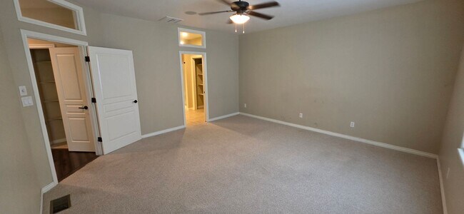 Building Photo - 2690 Summer Hill Ct