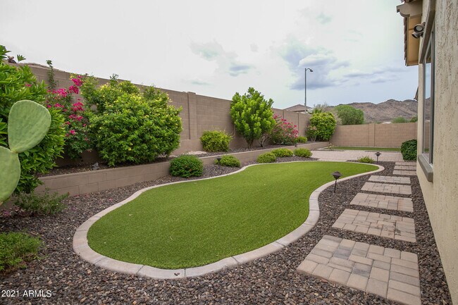 Building Photo - 5528 W Alyssa Ln