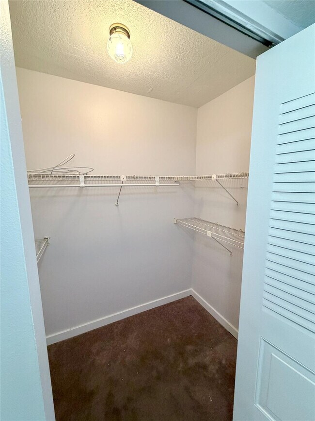 Building Photo - 1810 N Lauderdale Ave