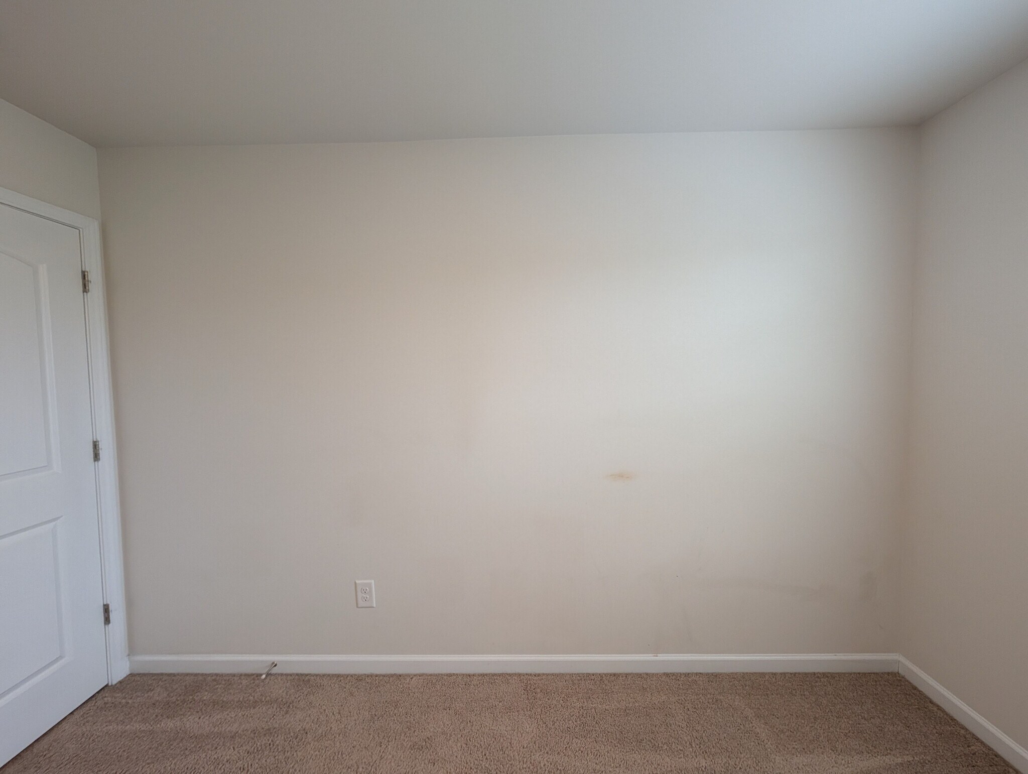 Building Photo - Room in House on Eastcott Ave