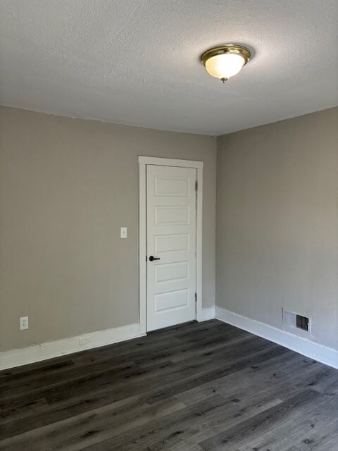 Building Photo - 2199 E 74th St