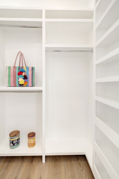 Building Photo - 316 1st St