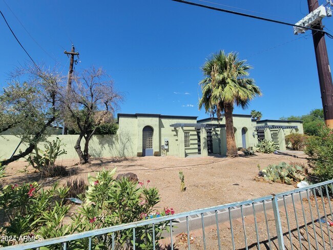 Building Photo - 2302 N 36th St