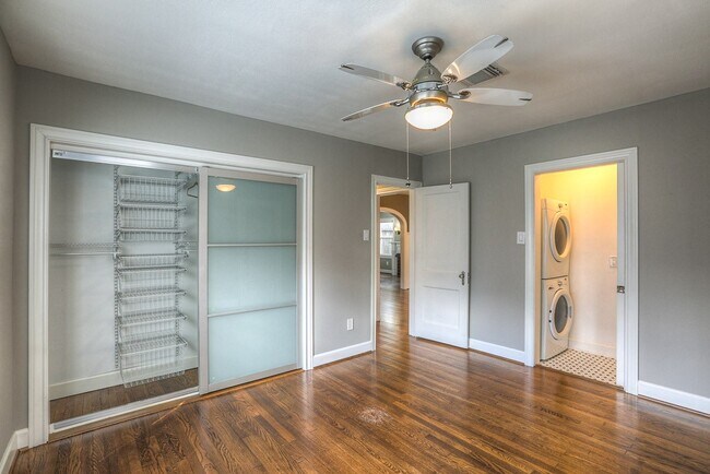 Building Photo - 926 Dorothy St