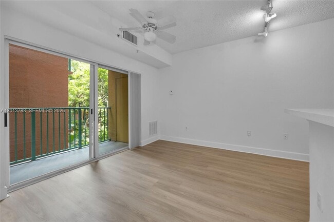 Building Photo - 6001 SW 70th St