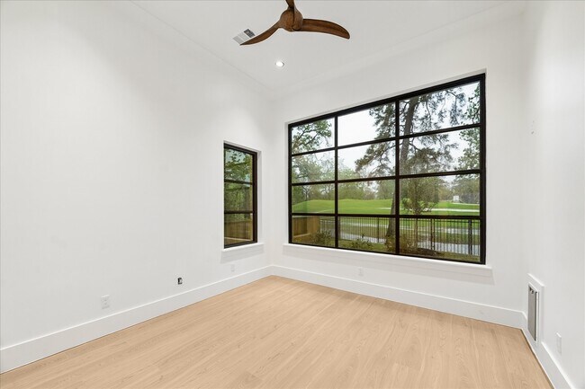 Building Photo - 5 Buttonbush Ct