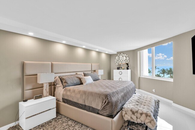 Building Photo - 550 S Ocean Blvd