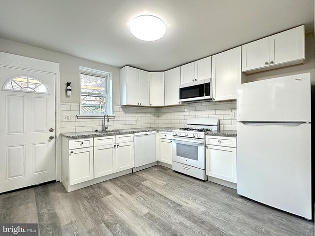 Building Photo - 3120 Haverford Ave