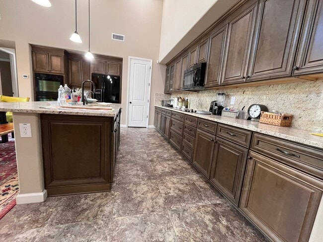 Building Photo - 18510 N 94th St