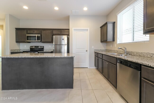 Building Photo - 25068 W Wayland Dr