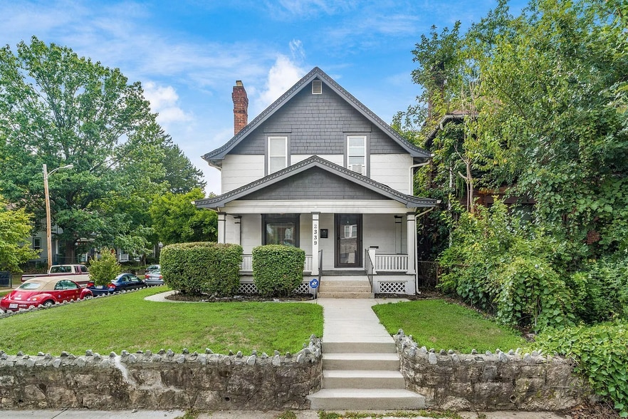 Primary Photo - 2339 Summit St