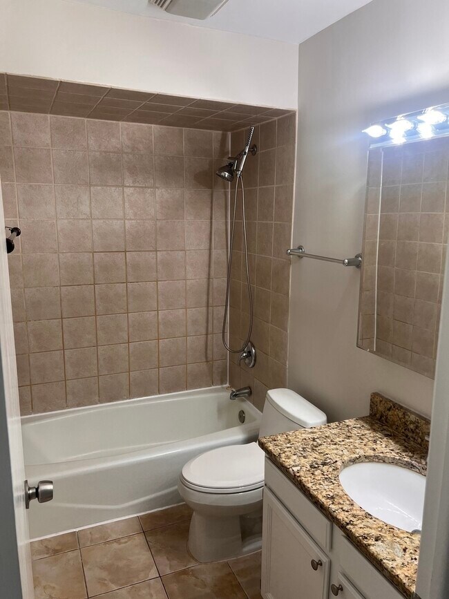 Building Photo - 9375 Hamilton Ct