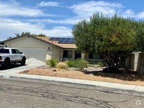 Building Photo - NORTHWEST POOL HOME AVAILABLE NOW!!
