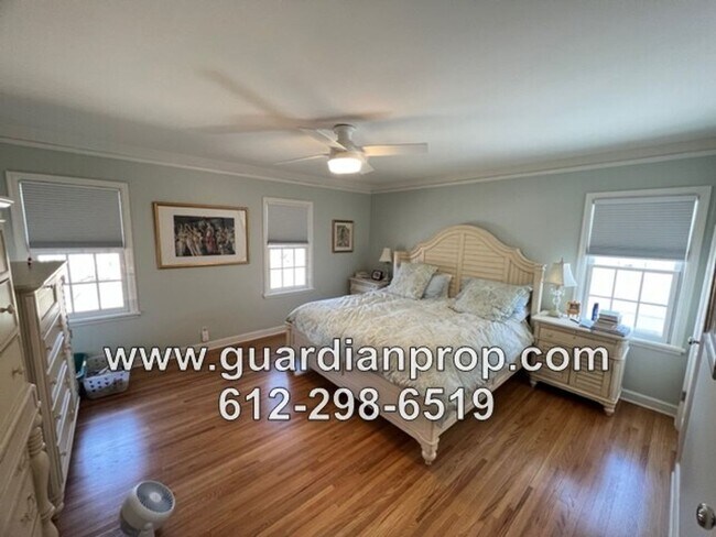 Building Photo - Highland Park House Available December 1st...