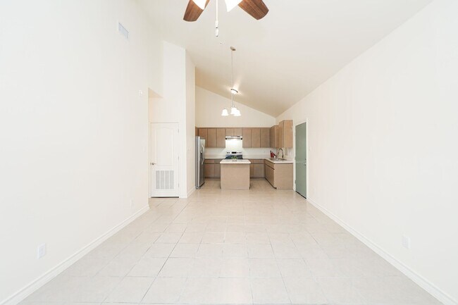 Building Photo - 1511 Don Camilo Blvd