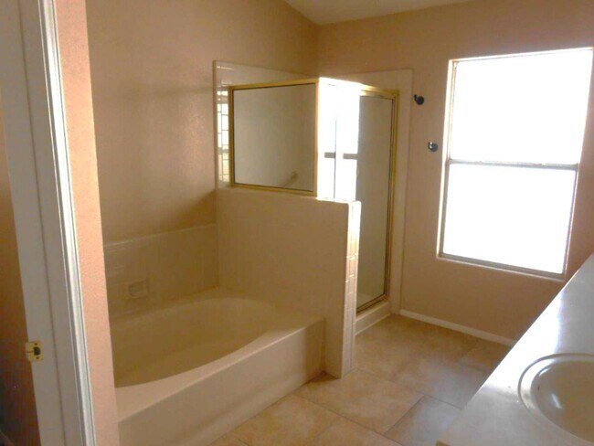 Building Photo - Beautiful 3 Bedroom home in Henderson