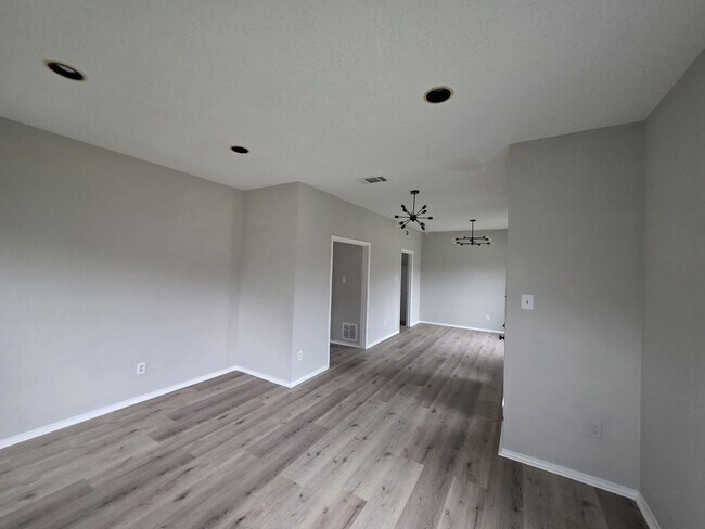 Building Photo - Spacious 4-Bedroom Home with Pool & Spa in...