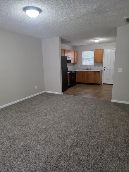 Building Photo - 1209 Harmony St