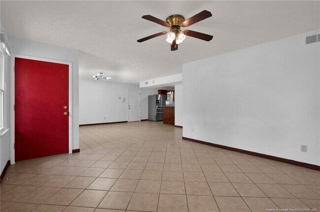 Building Photo - 2231 Tolgate Rd