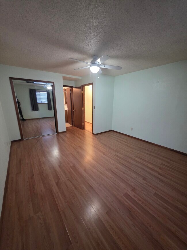 Building Photo - 6862 Femmer St